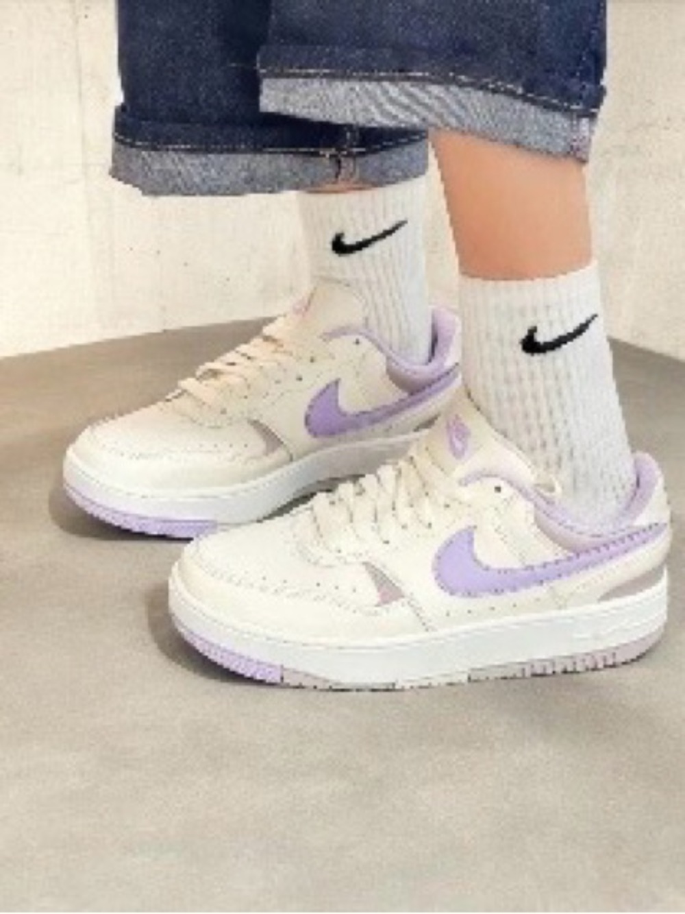 Nike Women’s Sneakers | Size 8.5 US | White & Light Purple